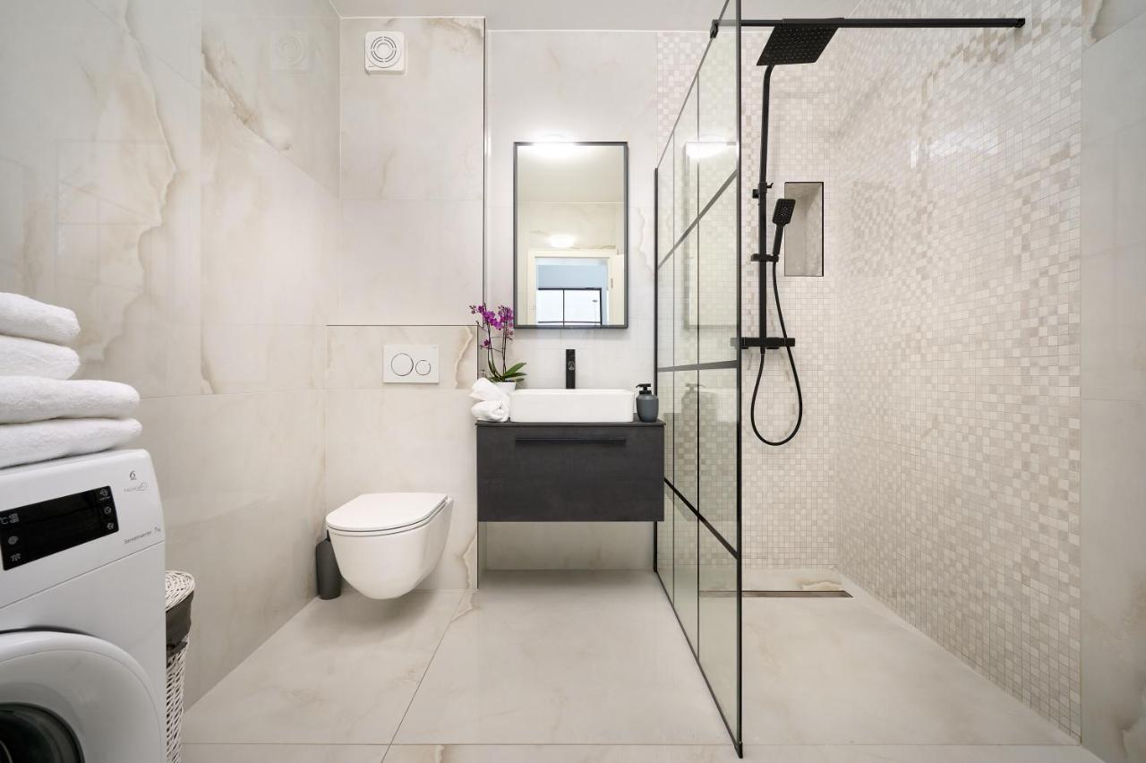 Klara Beach Apartment Split Dış mekan fotoğraf